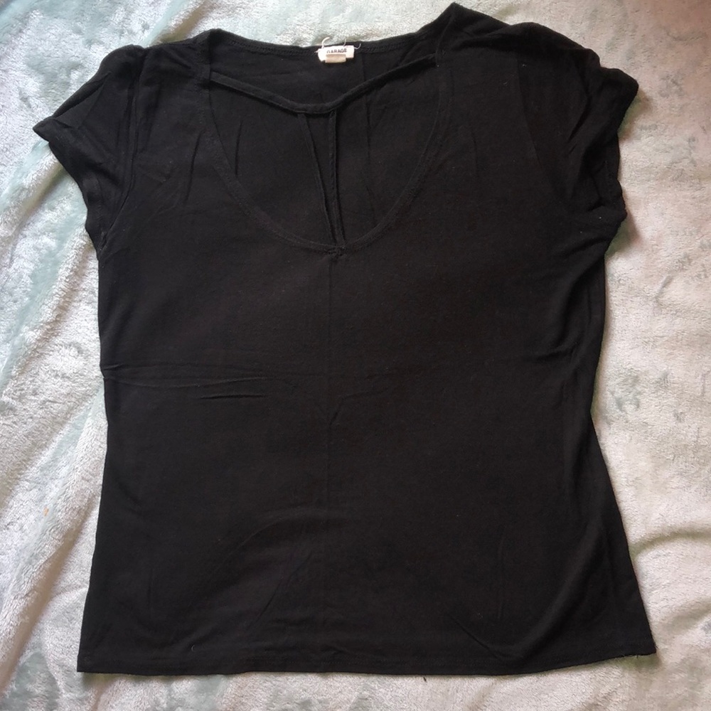 Black t shirt with v design